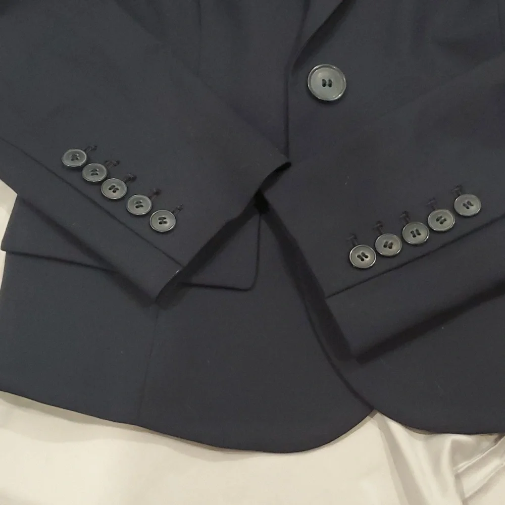 Blazer - Picture 4 of 7